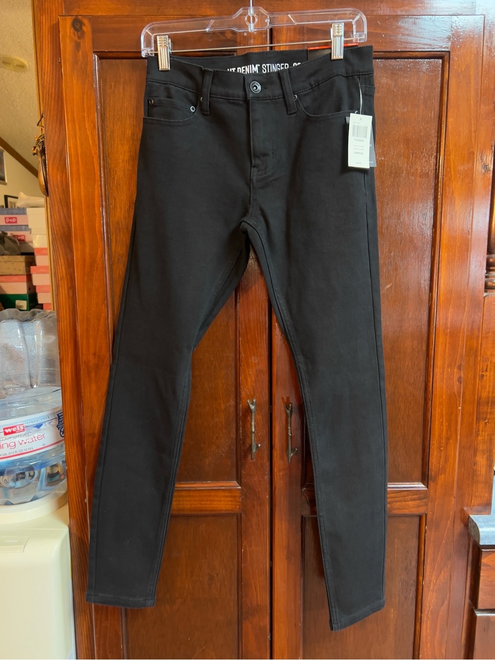 Size 30 X 30 men’s hot topic black stinger HT denim Street